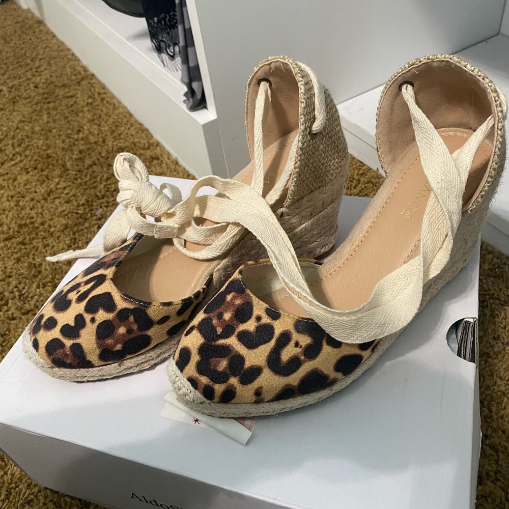 leopard tie wedges